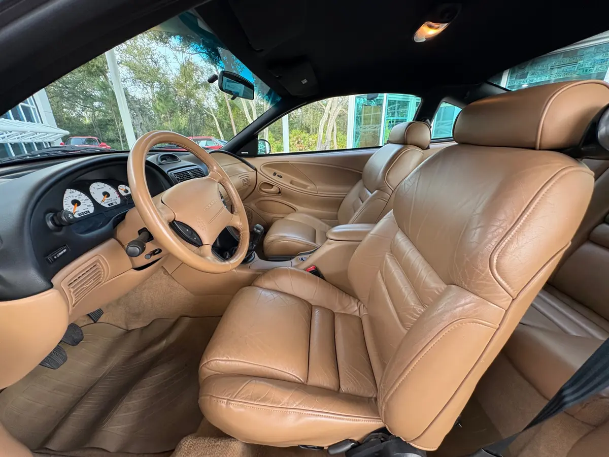 Vehicle photo 34