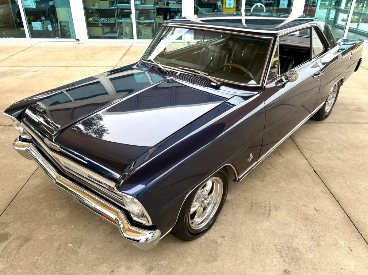 Vehicle photo 20