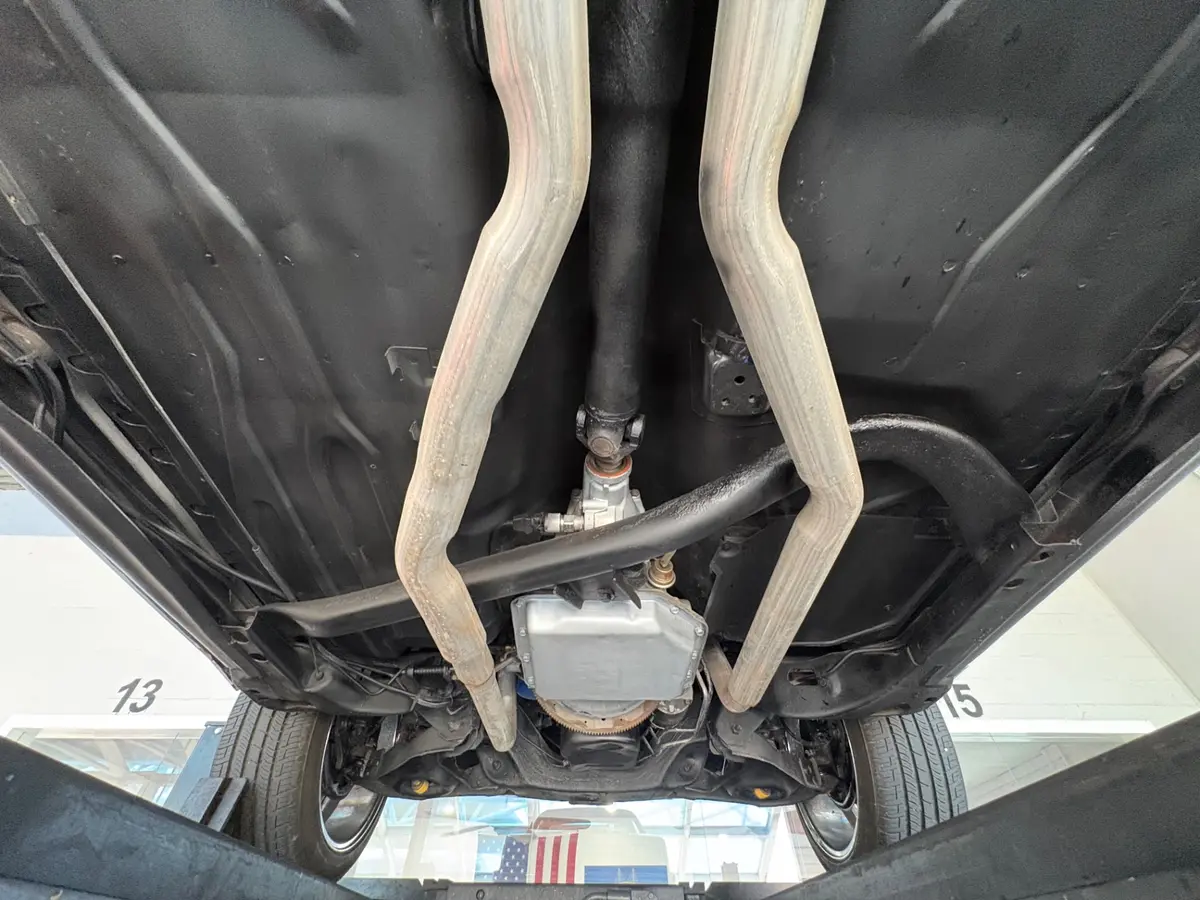 Vehicle photo 46