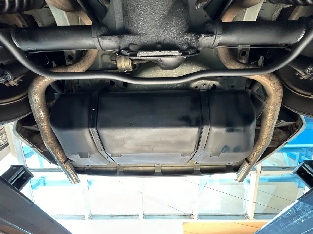 Vehicle photo 41