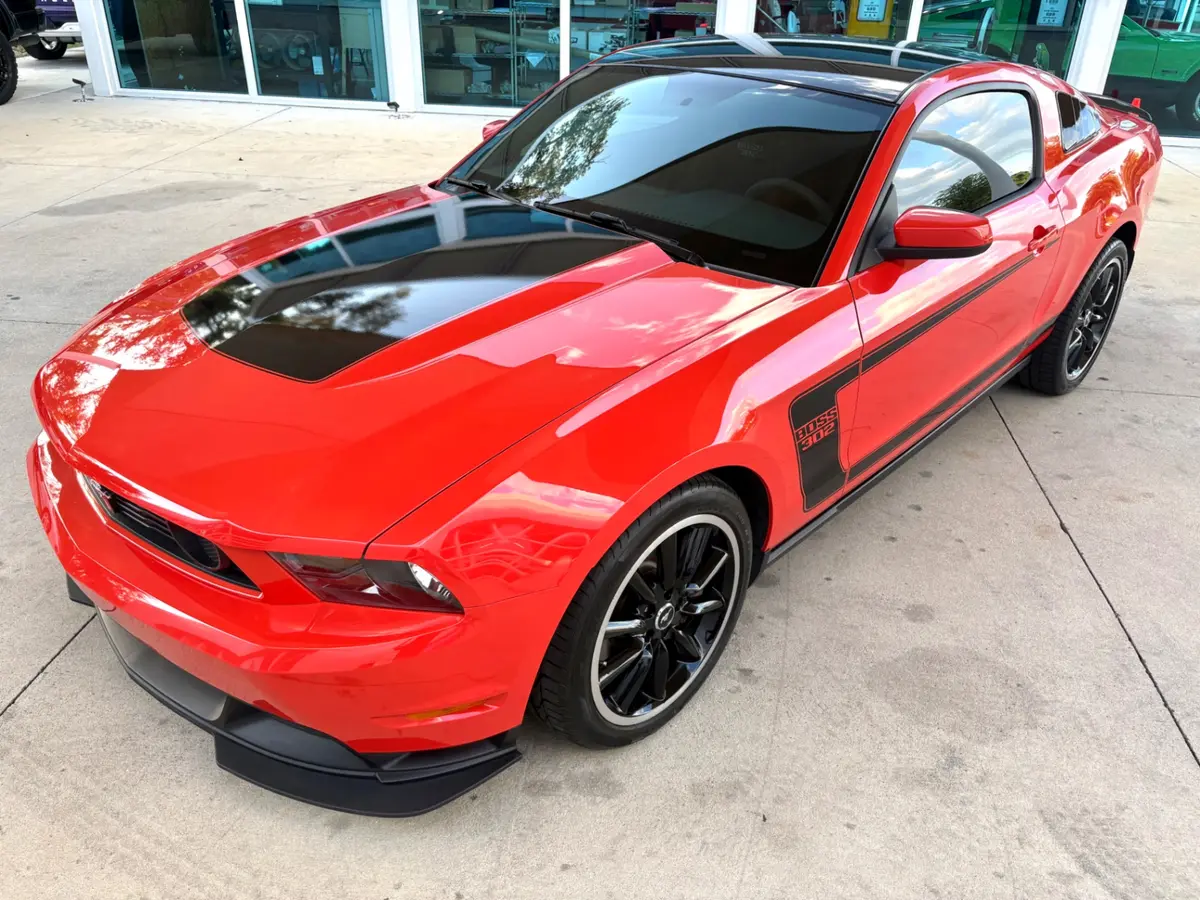 Vehicle photo 20