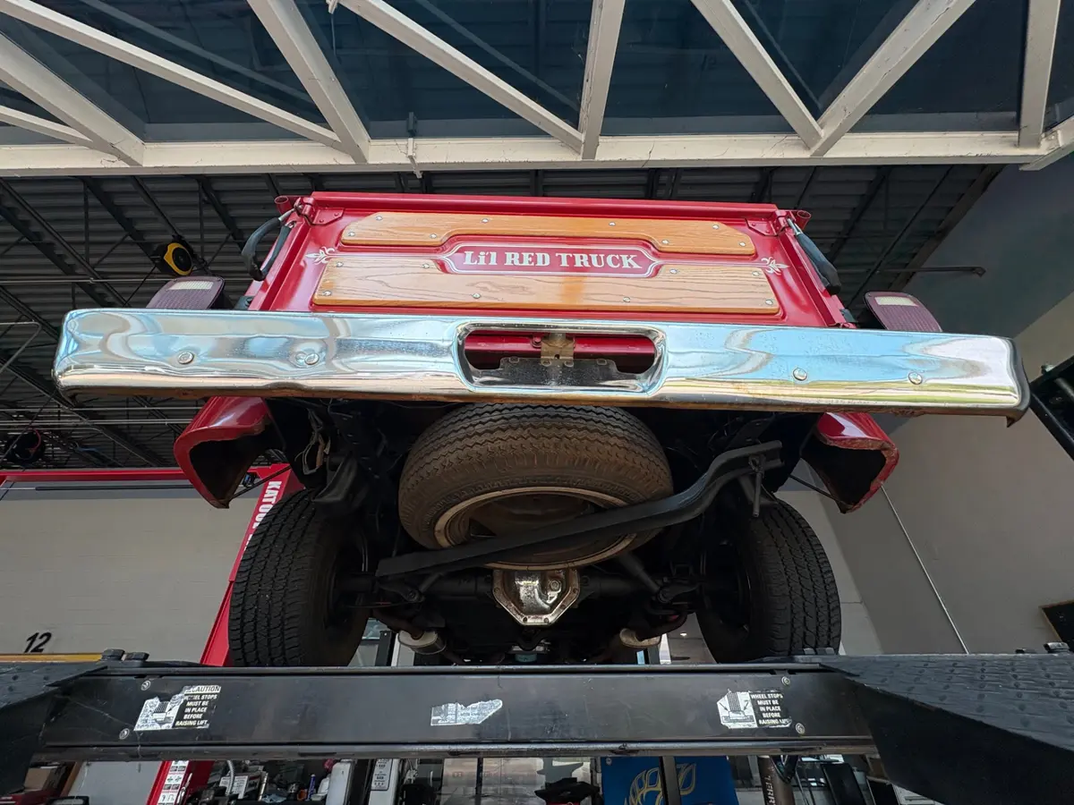 Vehicle photo 42