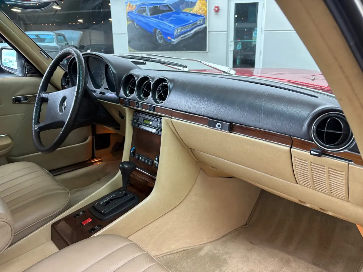Vehicle photo 38