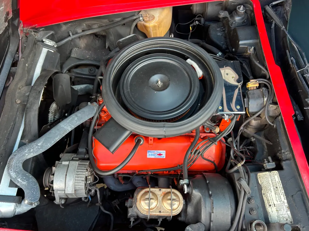Vehicle photo 18