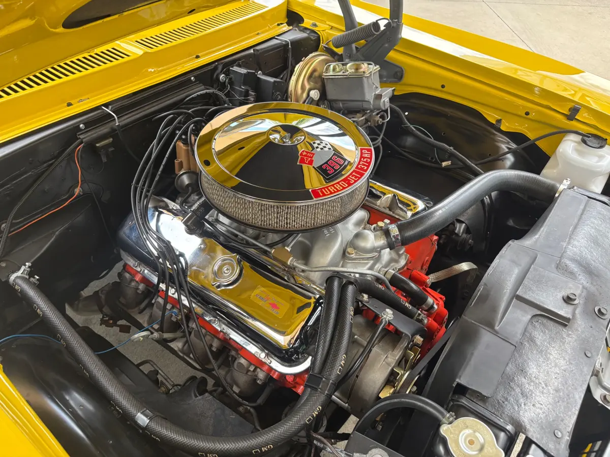 Vehicle photo 33