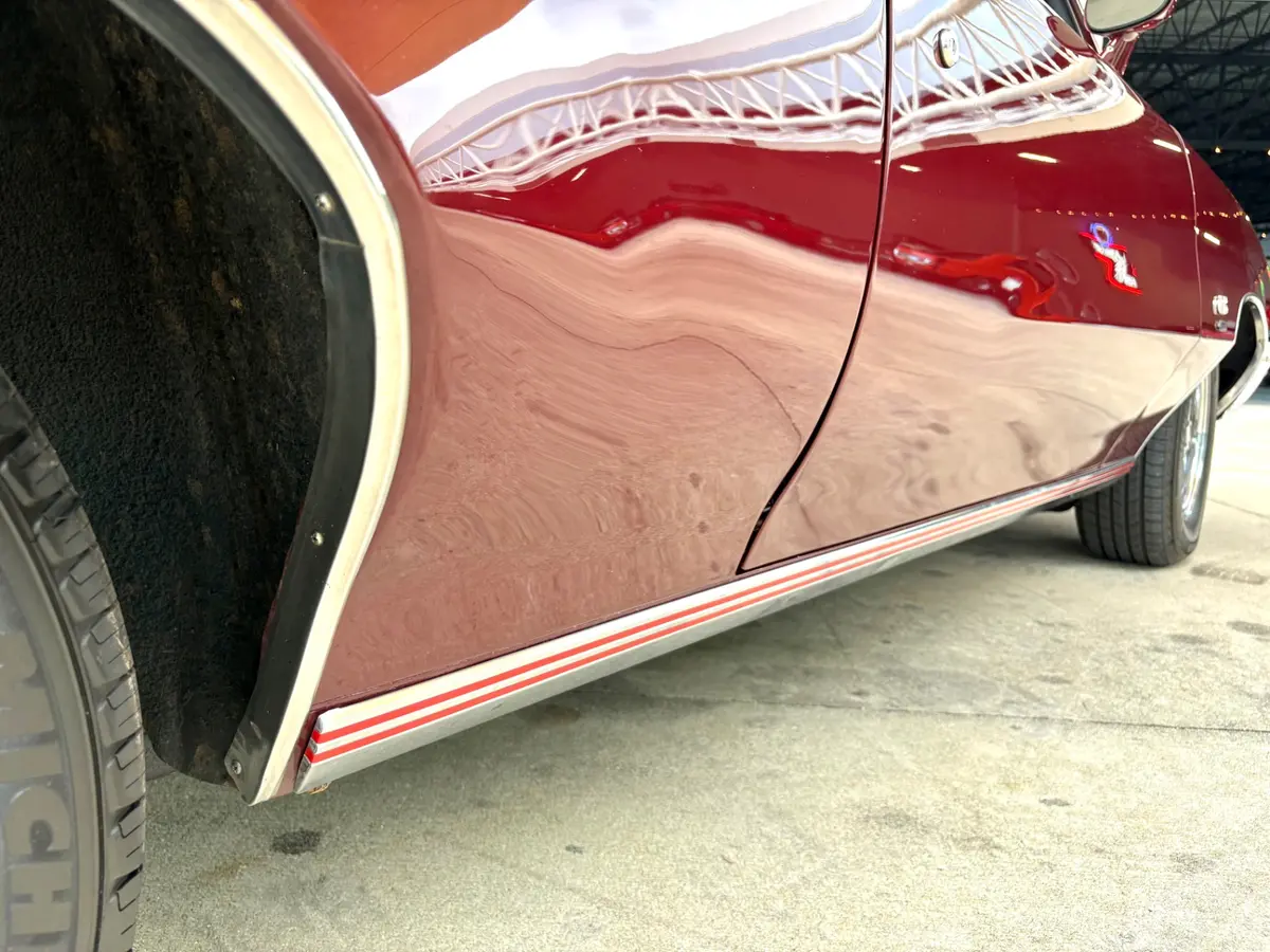 Vehicle photo 21