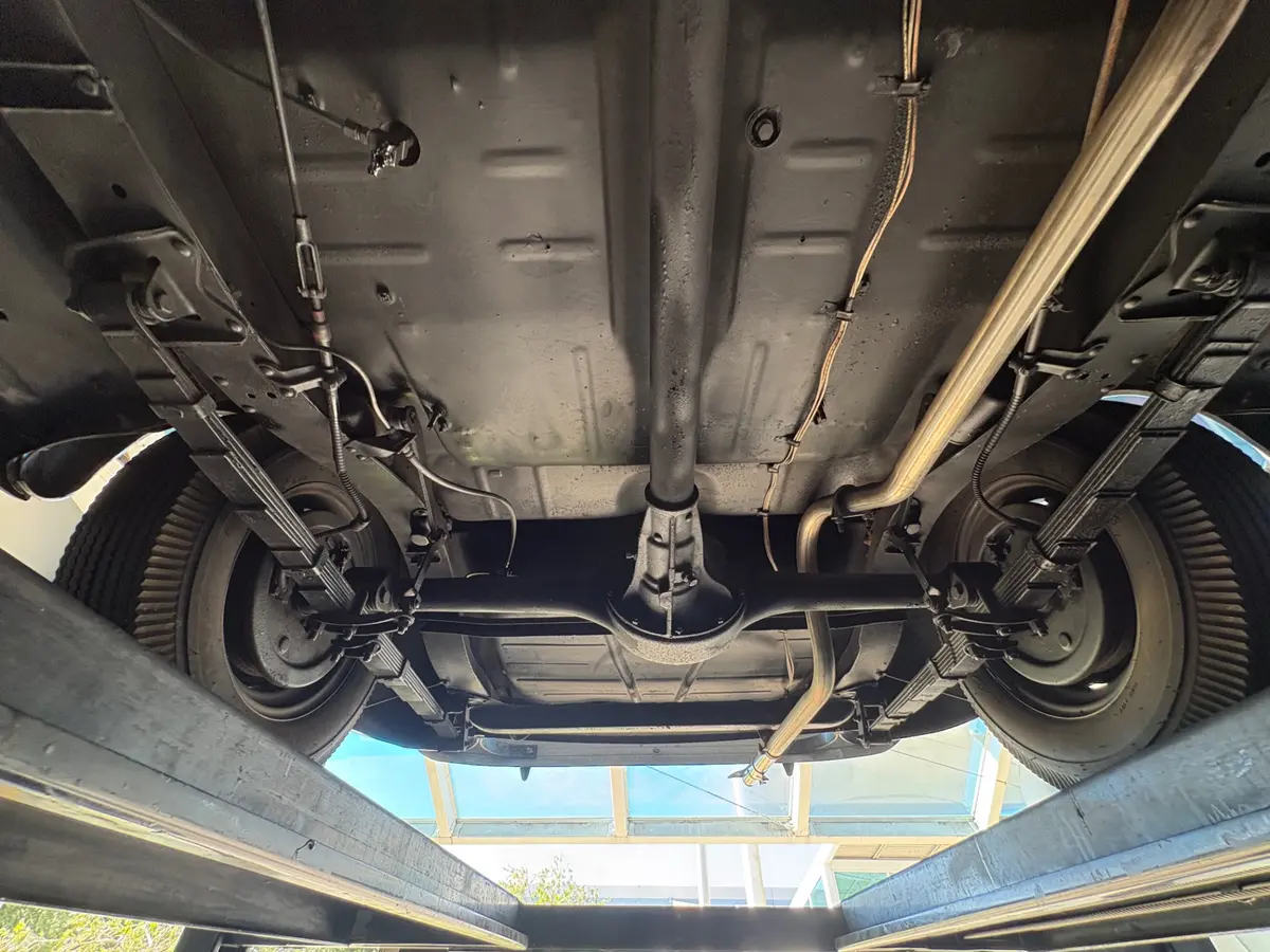 Vehicle photo 50