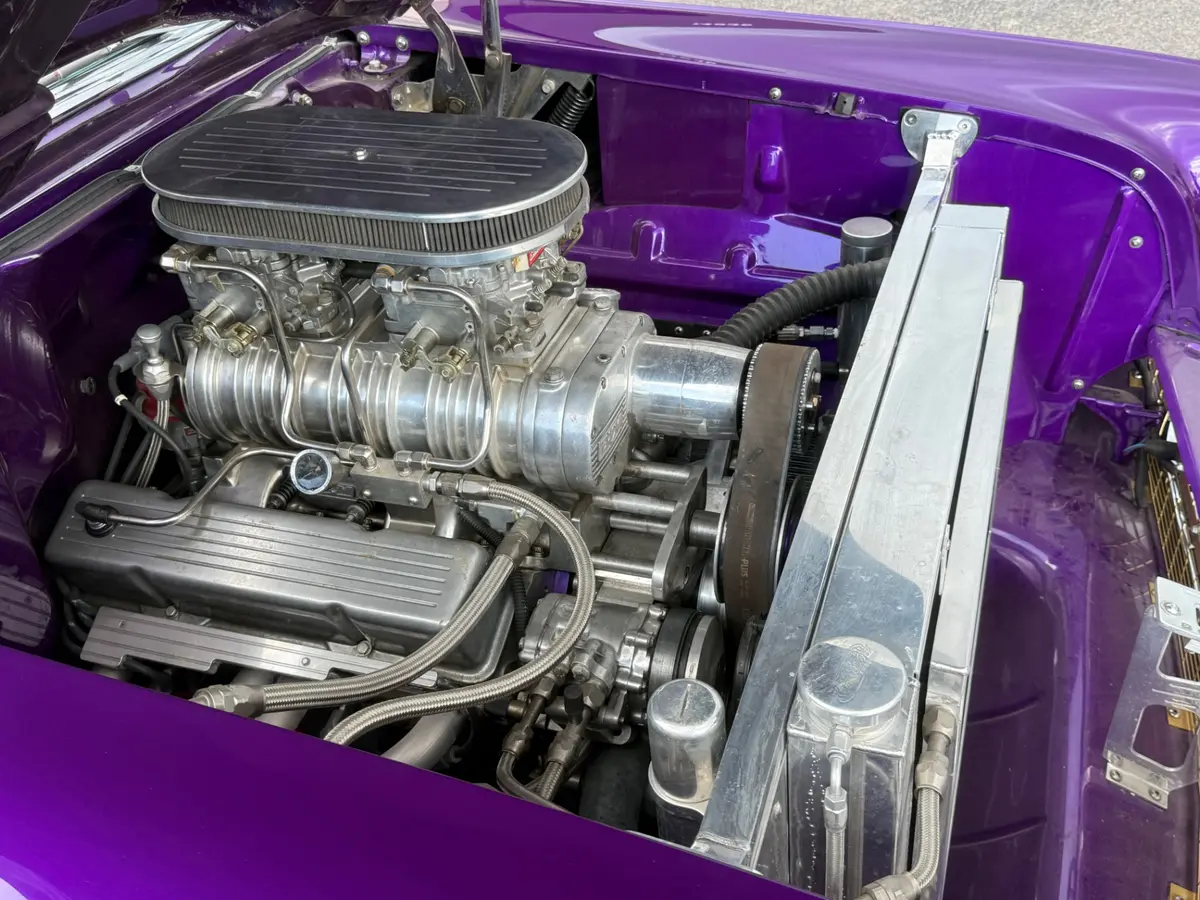 Vehicle photo 28