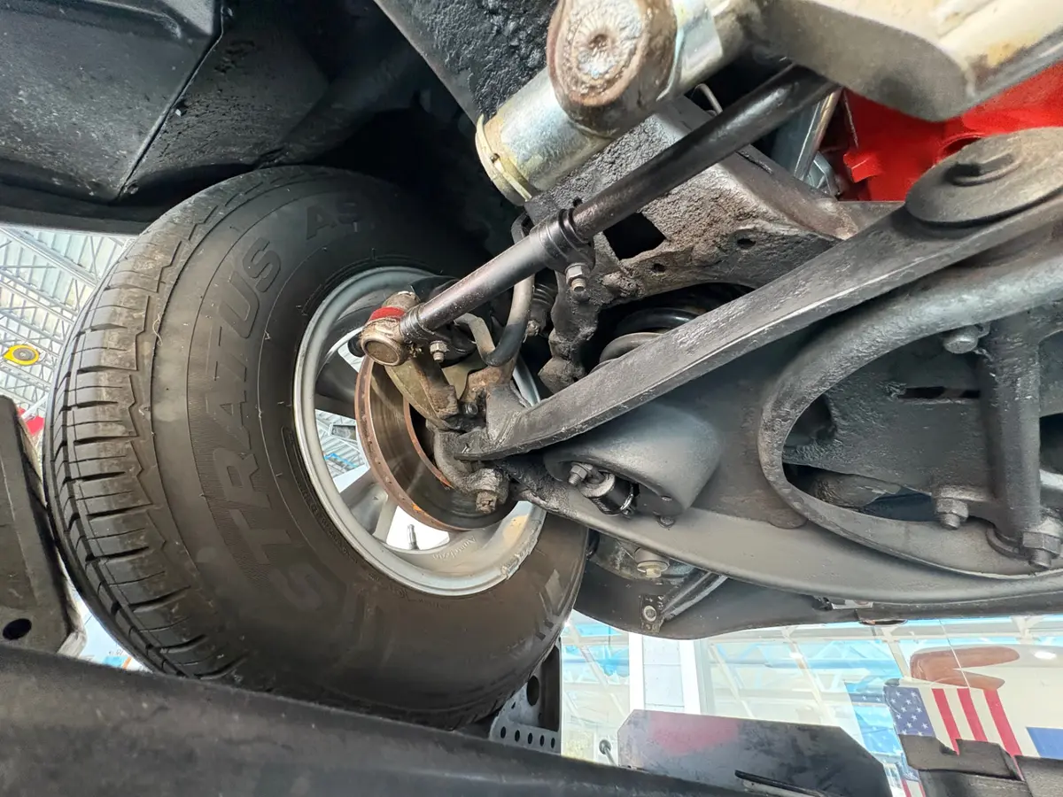 Vehicle photo 49
