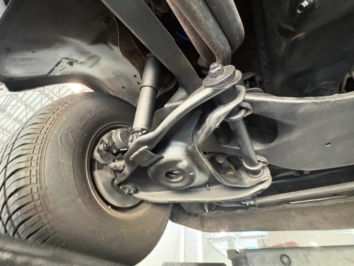Vehicle photo 52