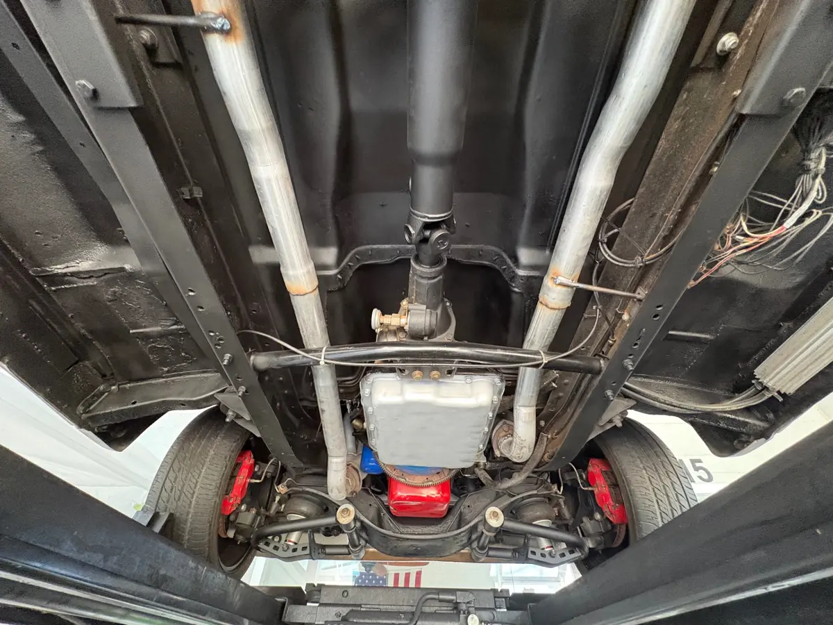 Vehicle photo 45