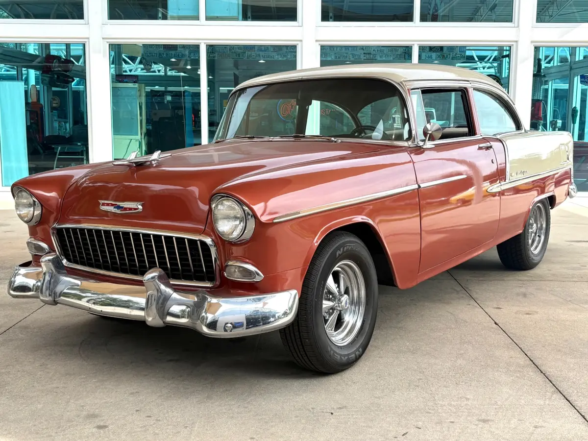 Vehicle photo 1