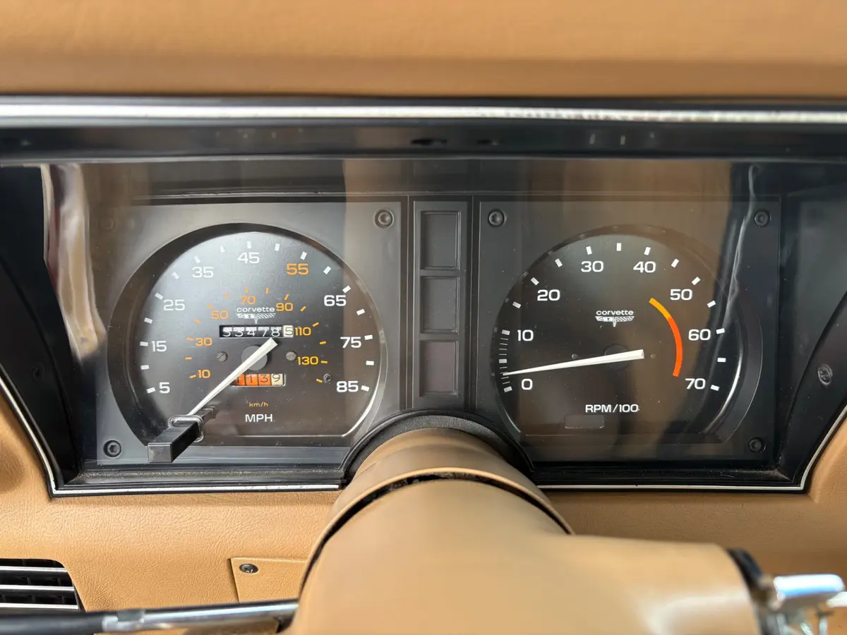 Vehicle photo 36