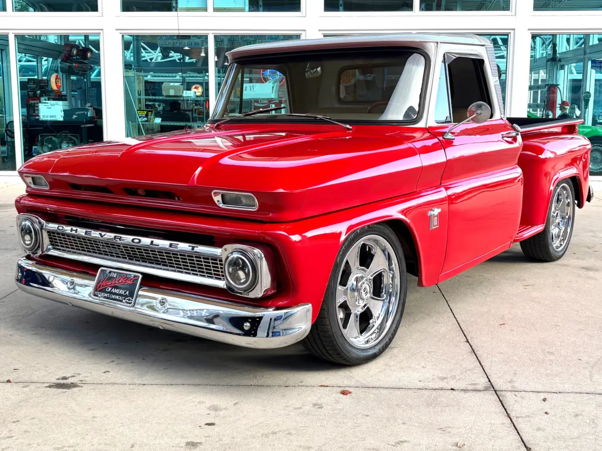 Vehicle photo 11