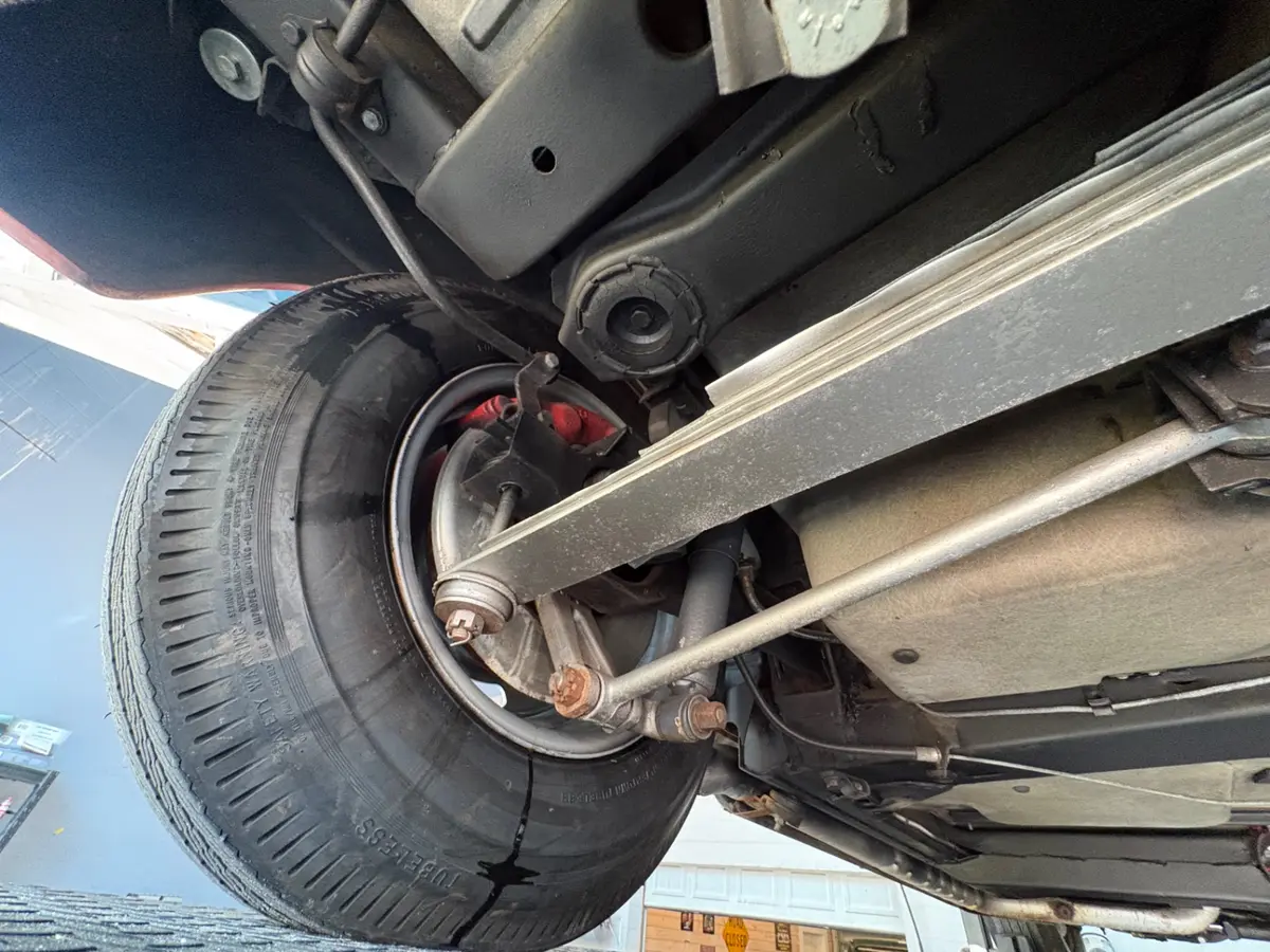 Vehicle photo 49