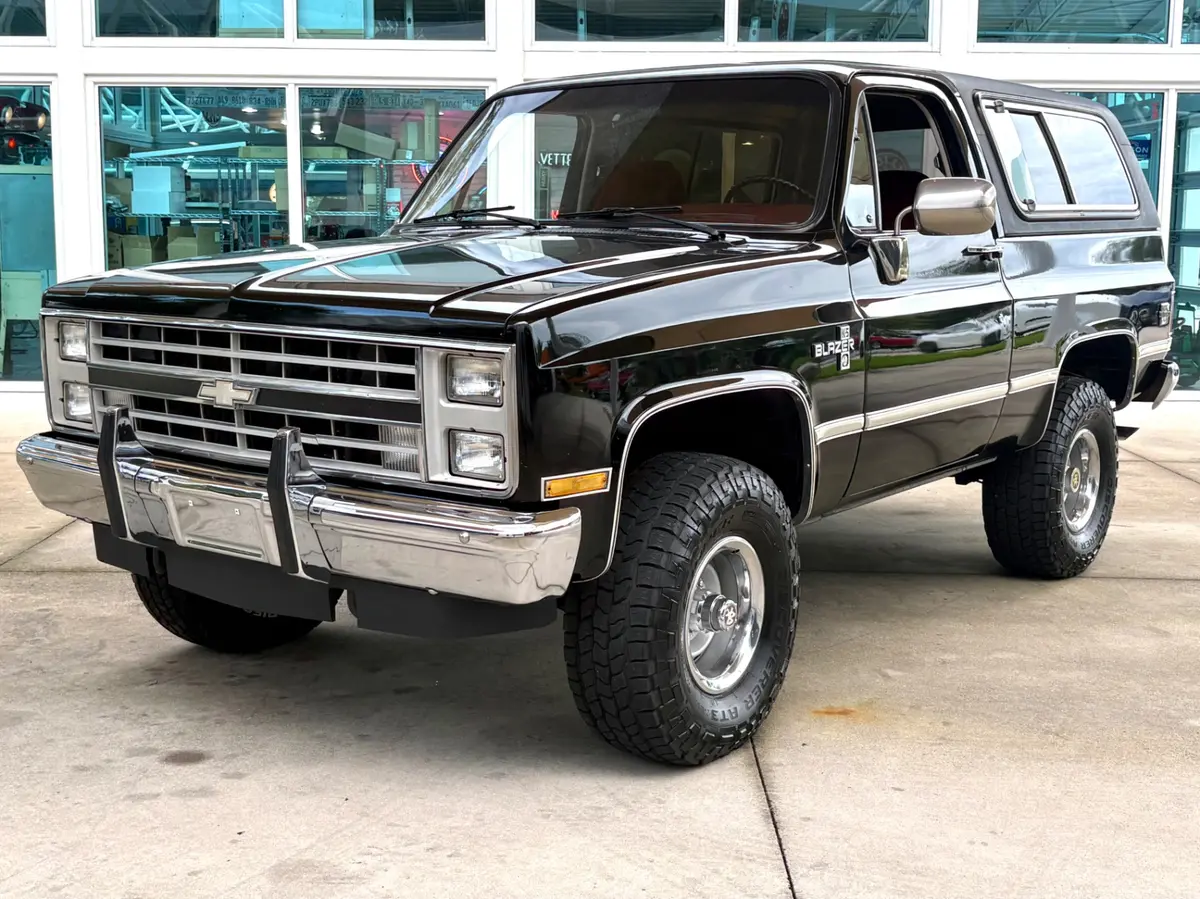 Vehicle photo 1