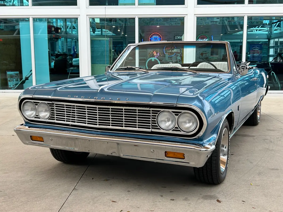 Vehicle photo 1