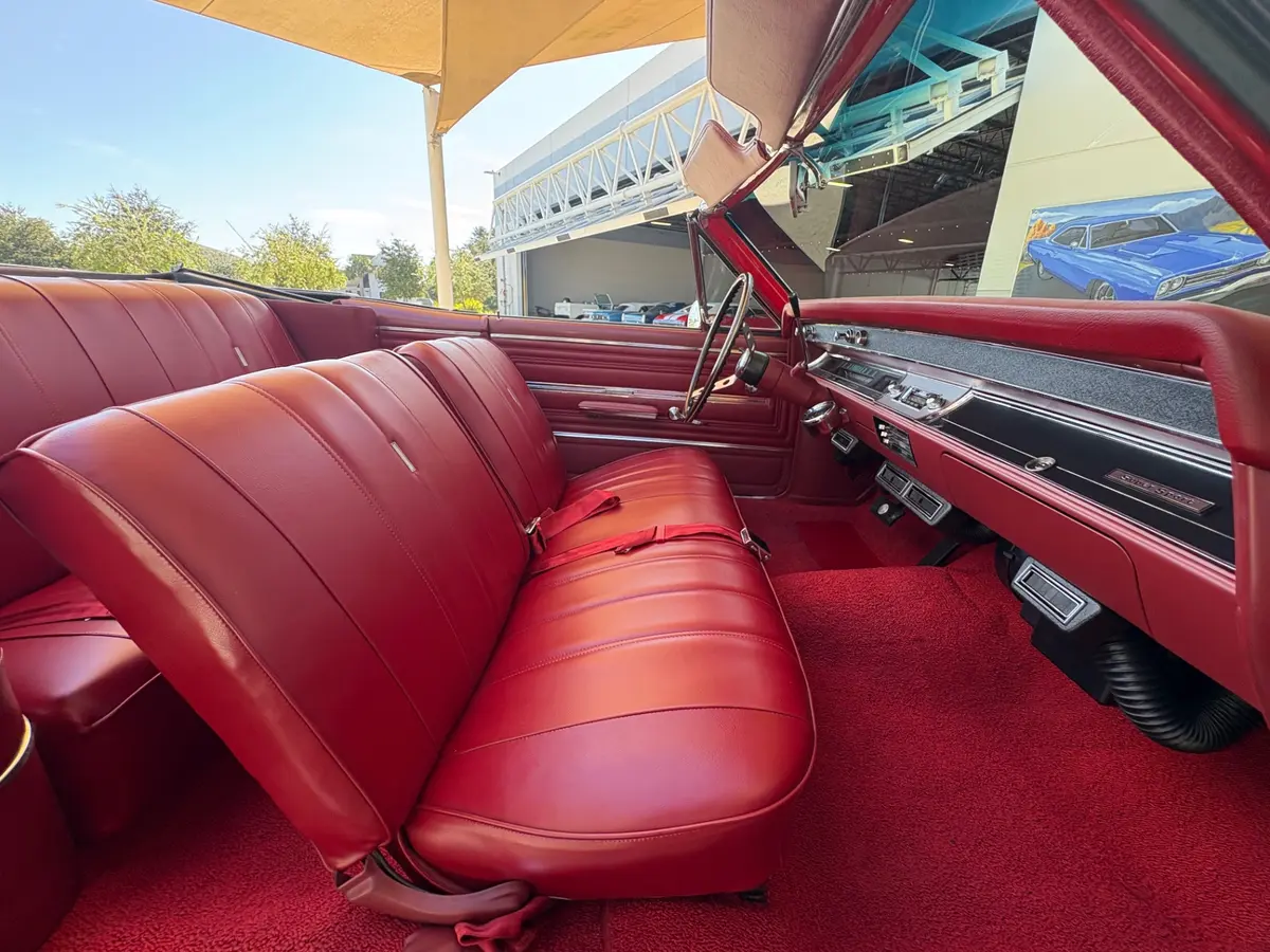 Vehicle photo 47