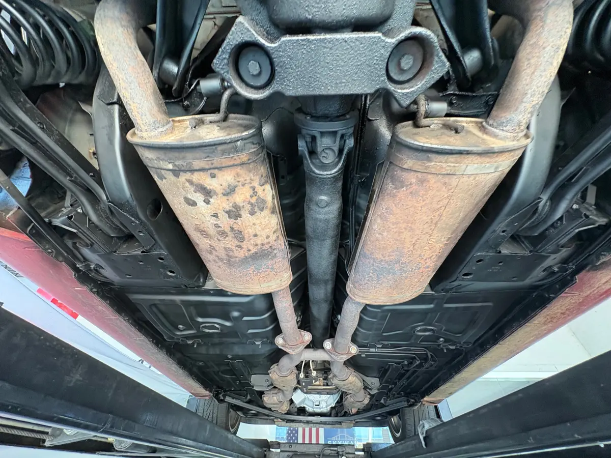 Vehicle photo 50