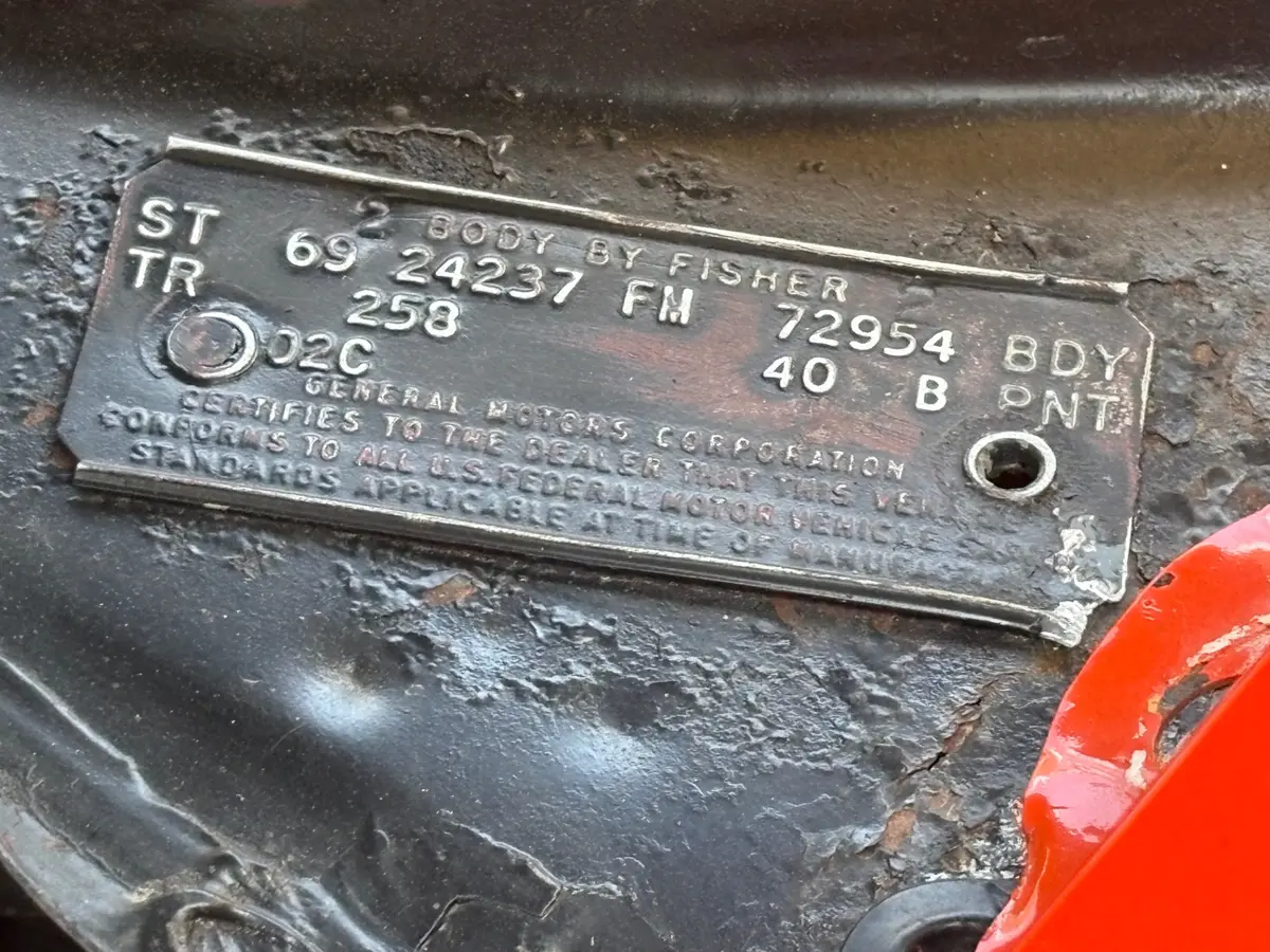 Vehicle photo 29