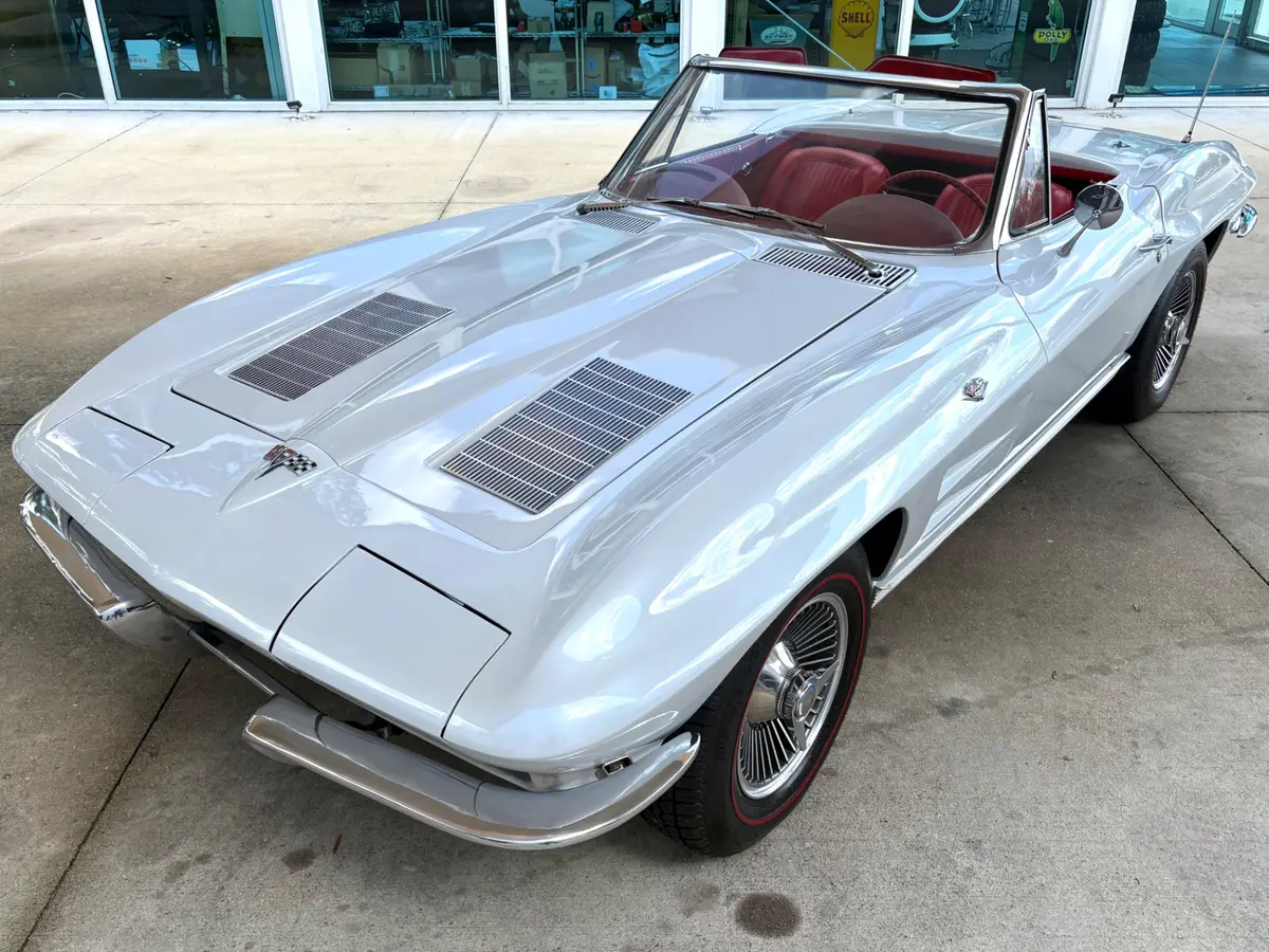 Vehicle photo 20