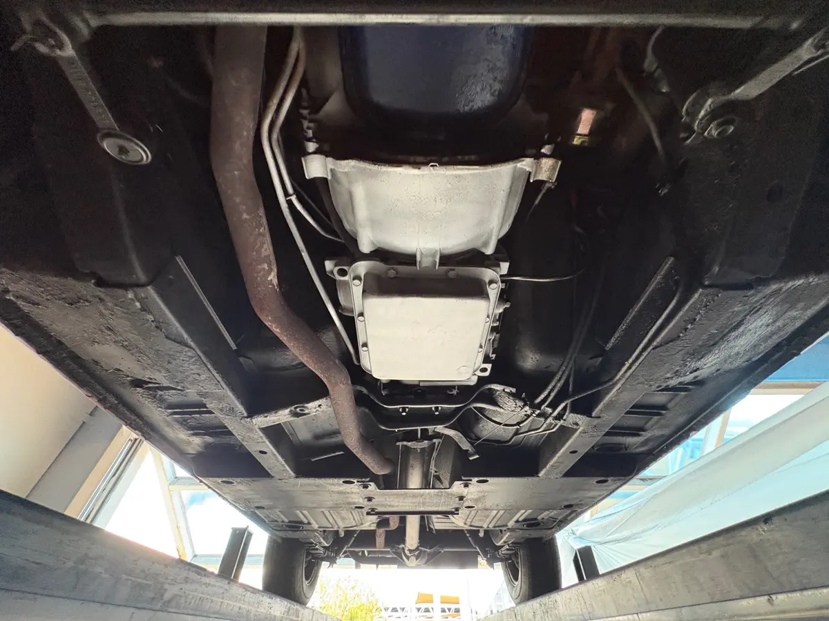 Vehicle photo 60