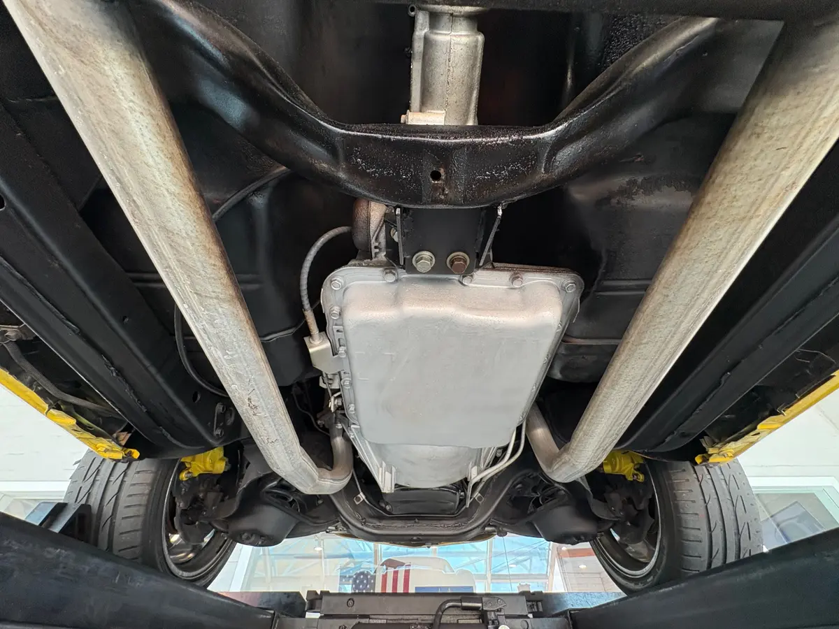 Vehicle photo 46