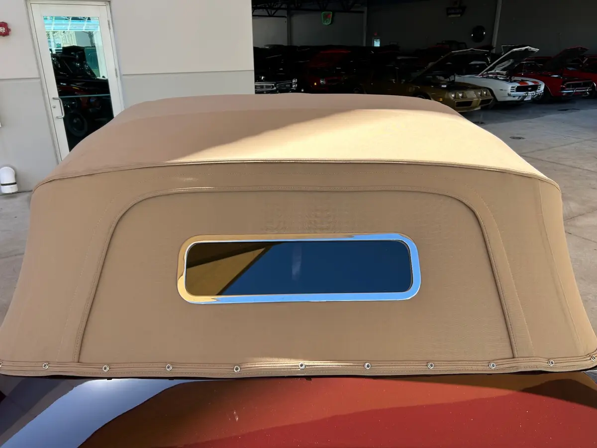 Vehicle photo 25
