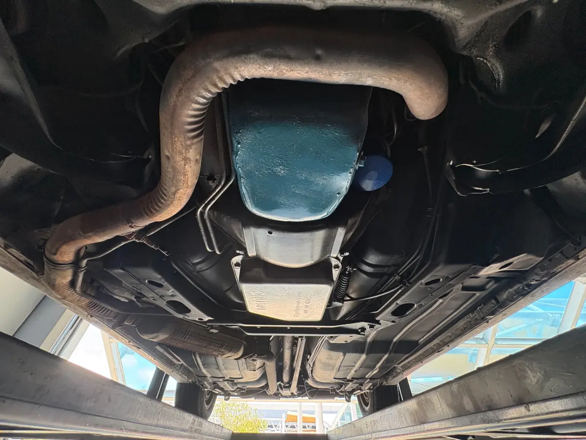 Vehicle photo 60