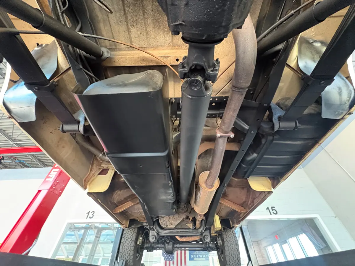 Vehicle photo 47