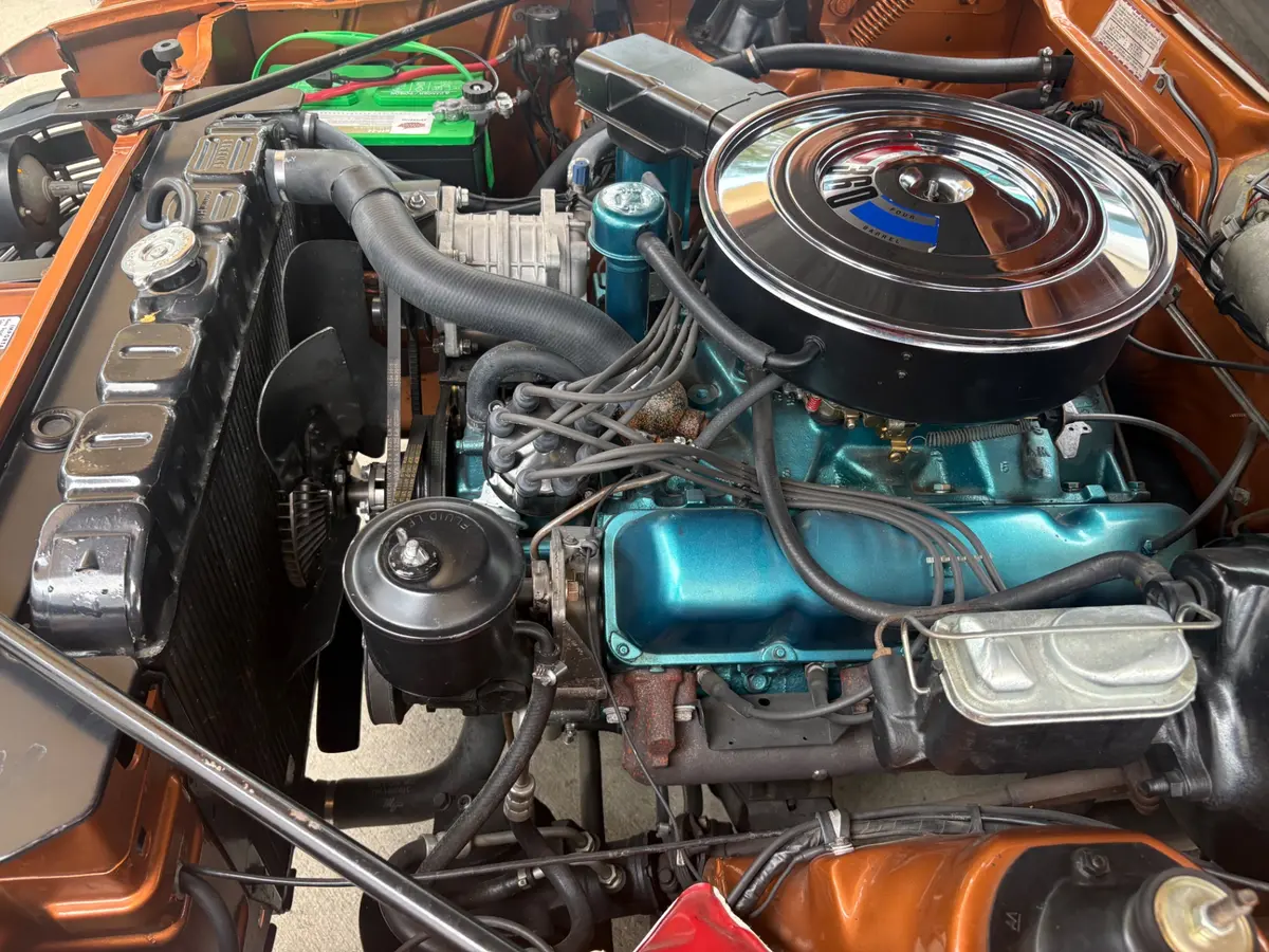 Vehicle photo 30