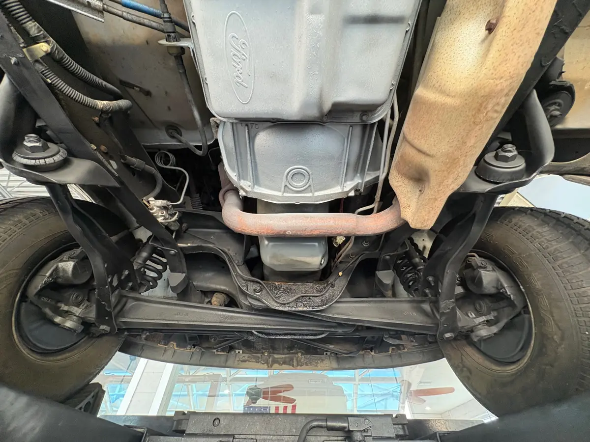 Vehicle photo 47