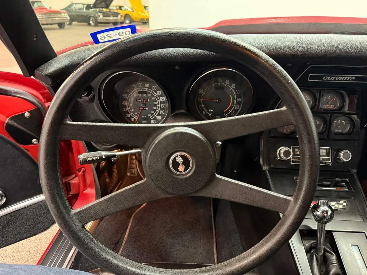 Vehicle photo 21