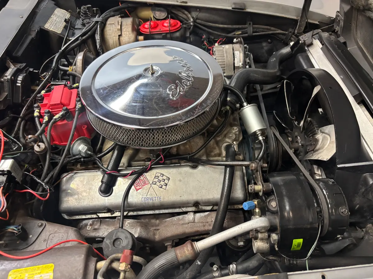 Vehicle photo 20