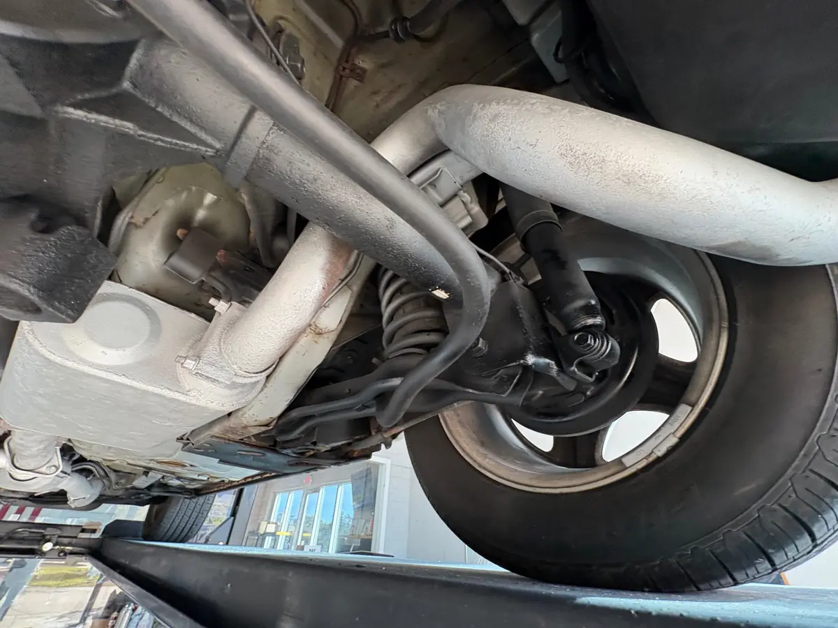 Vehicle photo 48