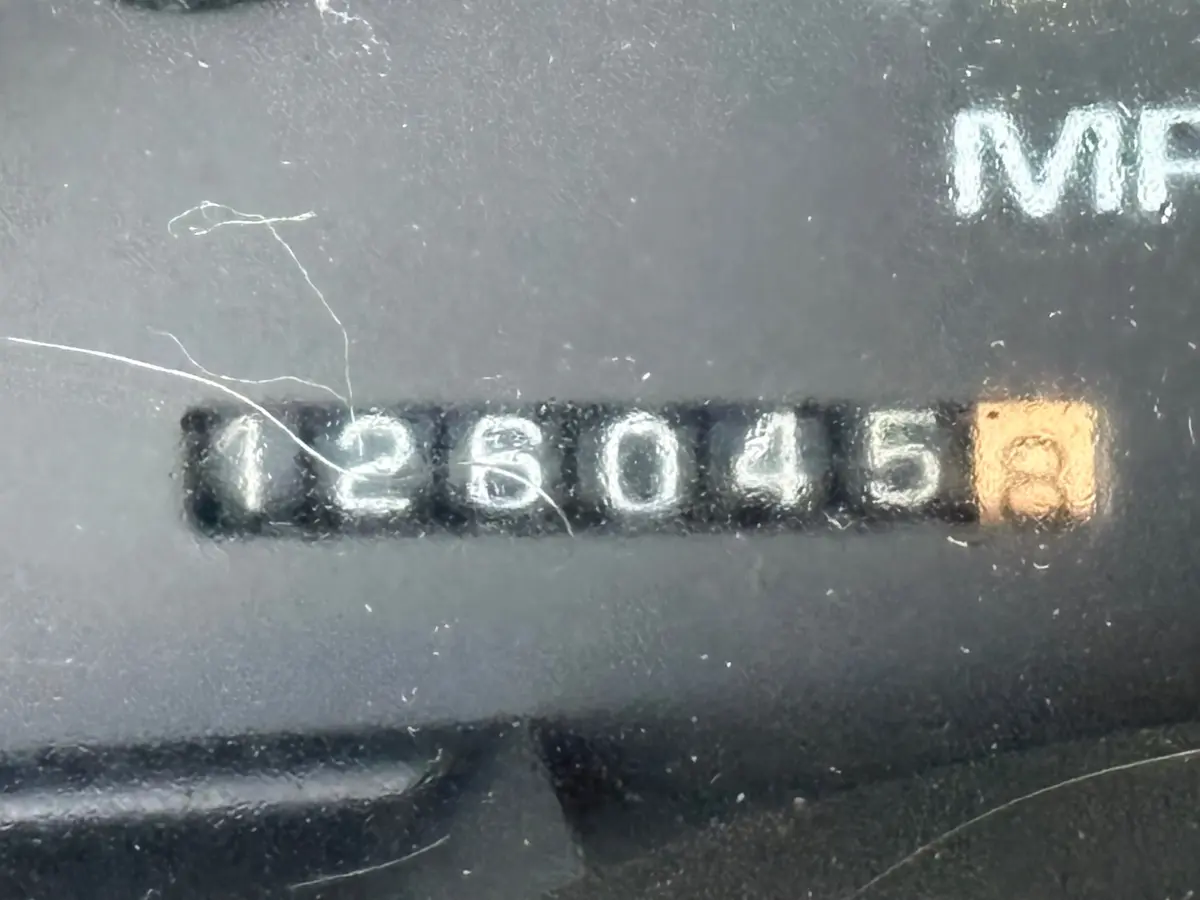 Vehicle photo 25
