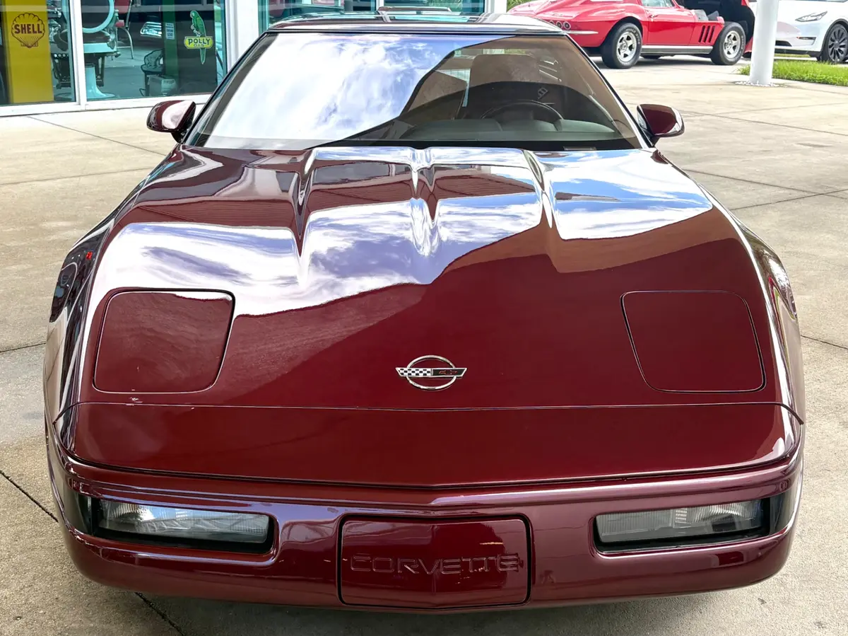 Vehicle photo 3