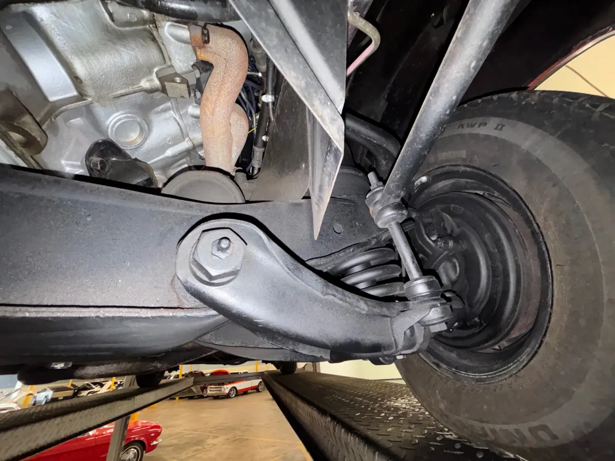 Vehicle photo 44