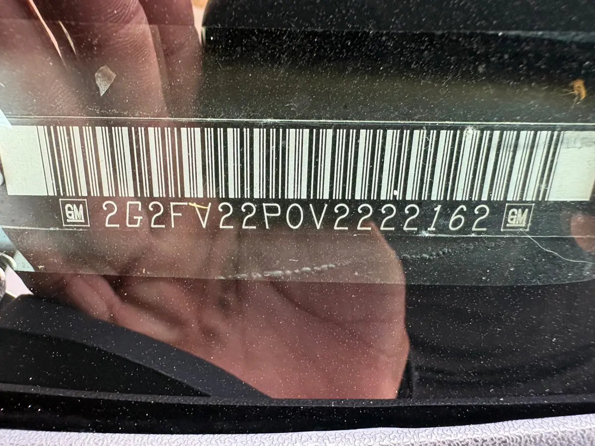 Vehicle photo 24