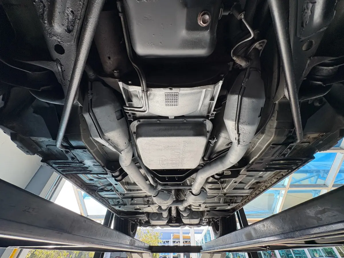 Vehicle photo 55