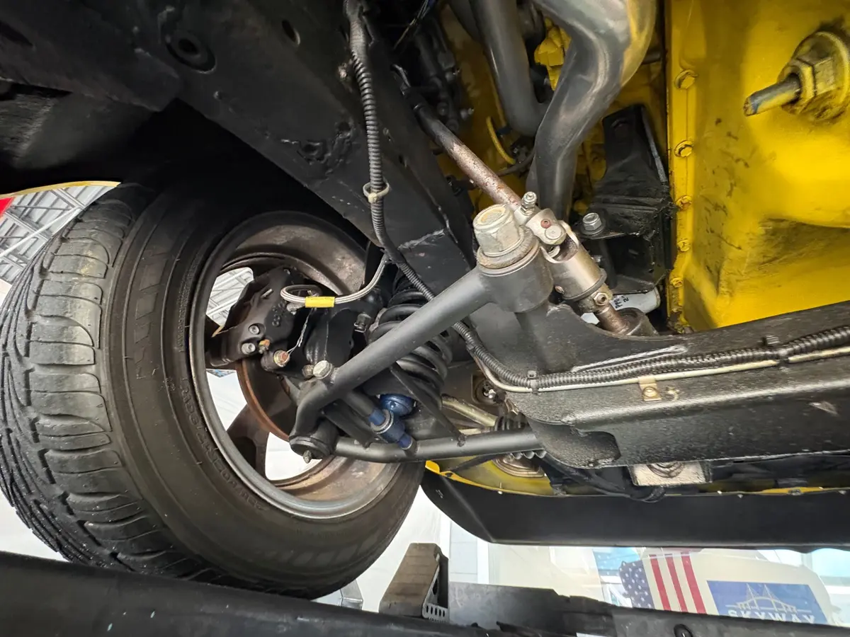 Vehicle photo 50