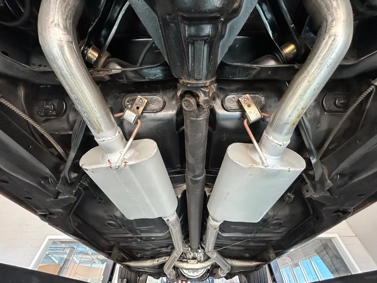 Vehicle photo 43