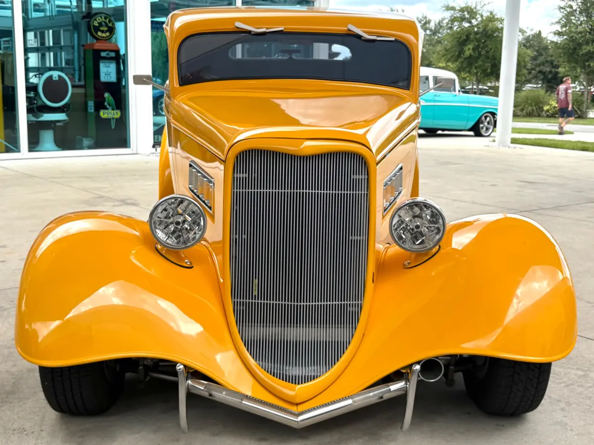 Vehicle photo 2