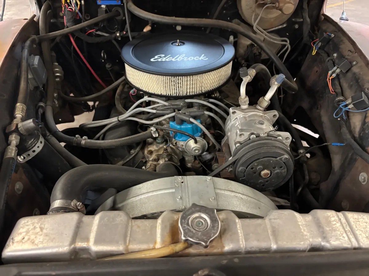Vehicle photo 28