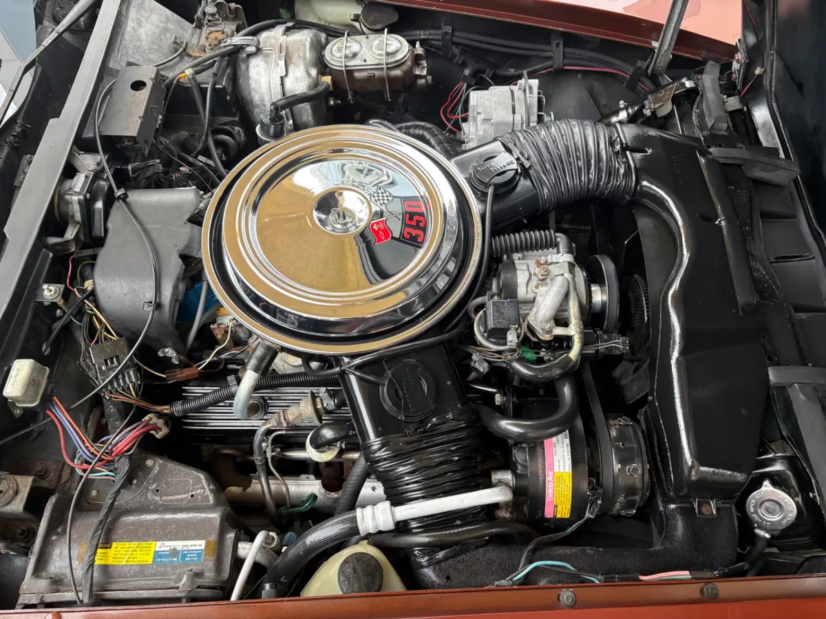 Vehicle photo 26