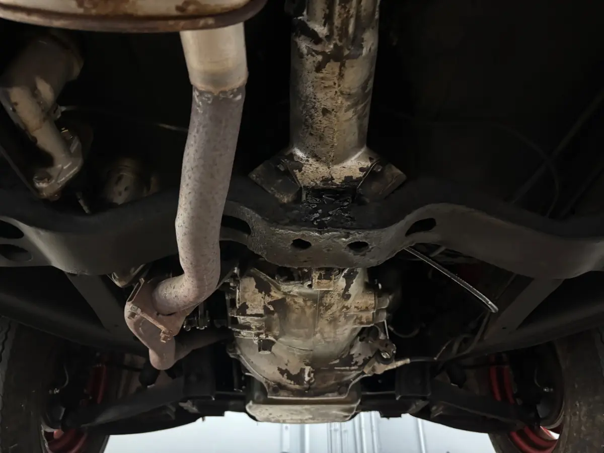 Vehicle photo 31