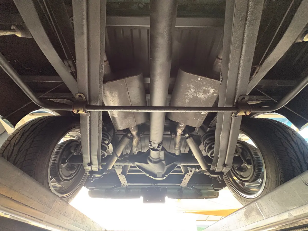 Vehicle photo 59