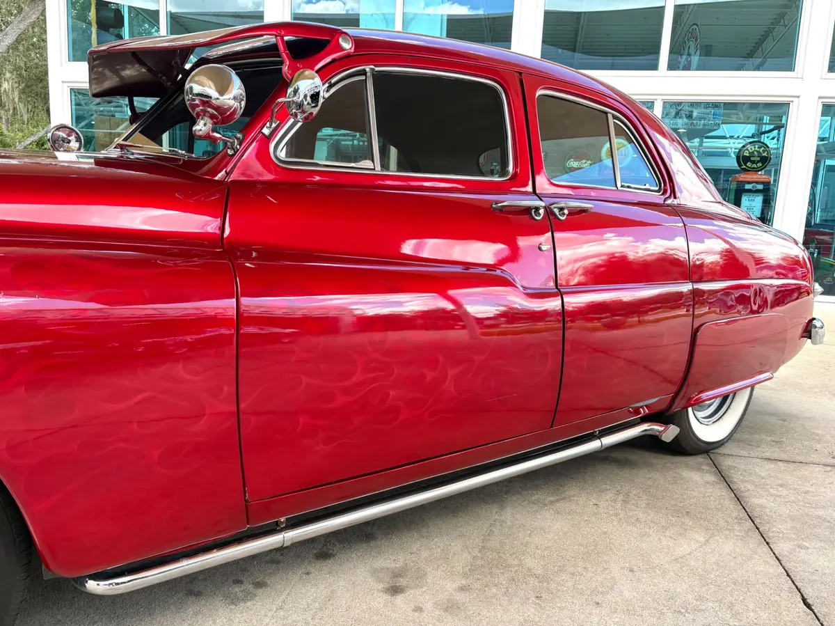 Vehicle photo 13