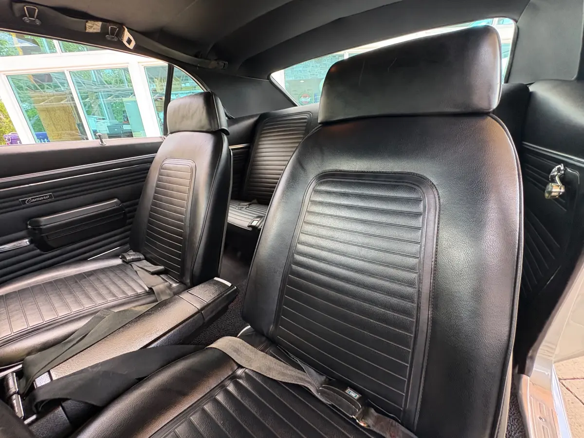 Vehicle photo 49