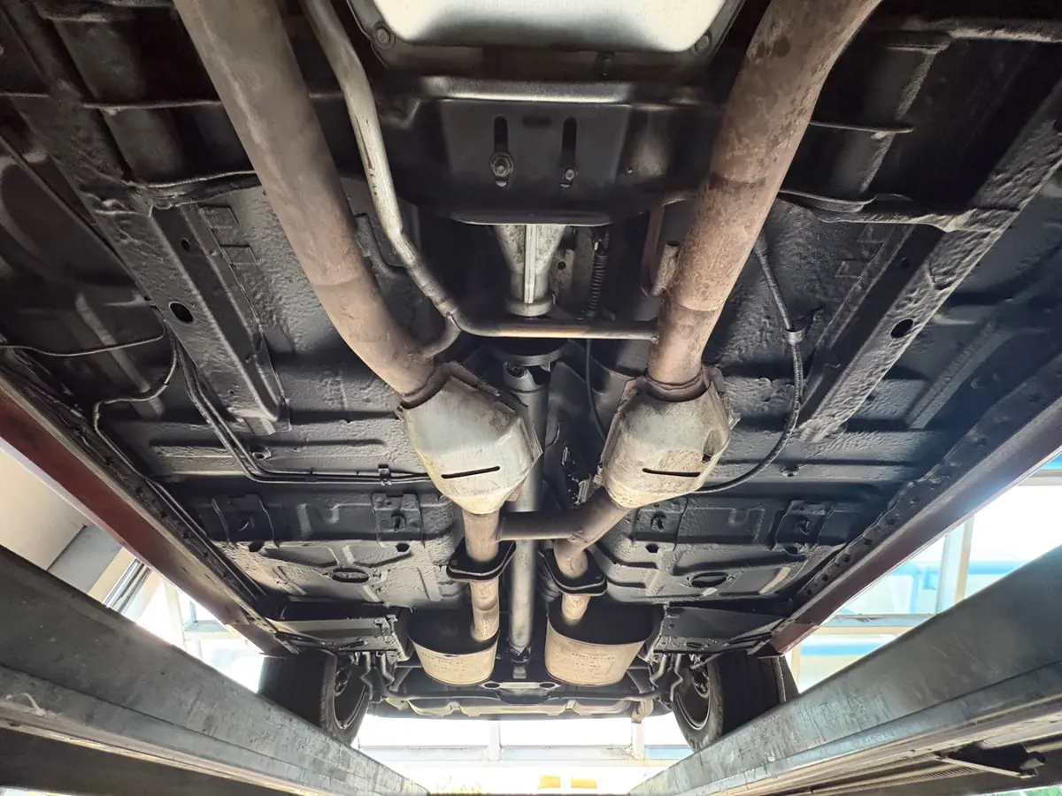 Vehicle photo 61